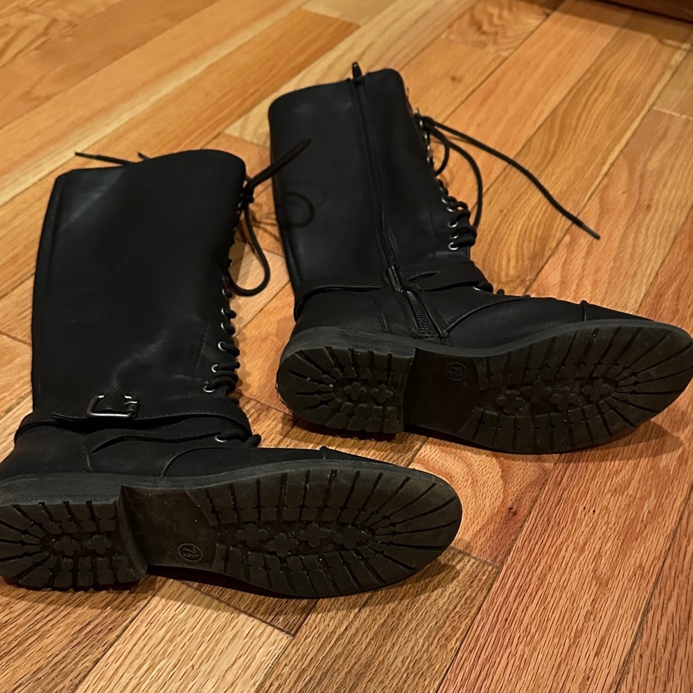 Black Lace-Up Women's Boots - Picture 7 of 9